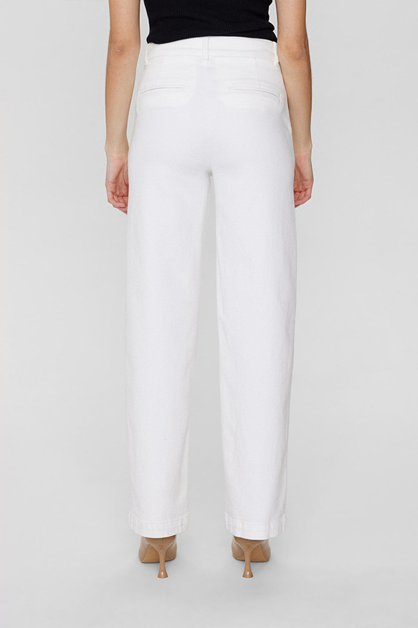 ΠΑΝΤΕΛΟΝΙ NUMPH - 9001 CLOUD DANCER